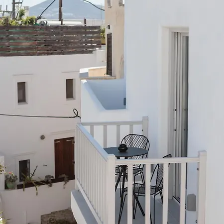 Caramelia * Naxos City